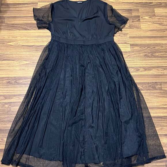 BloomChic Dresses & Skirts - BloomChic Plus Size Black Tulle V-Neck Flutter Sleeve Midi Dress